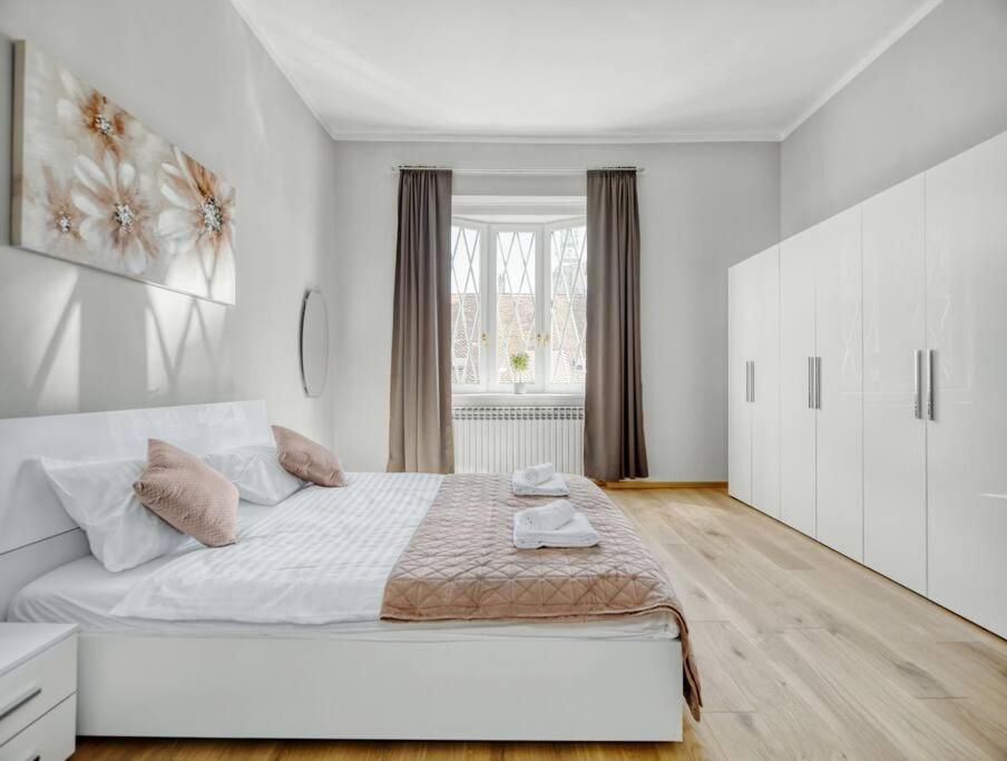 City Twenty 2Bdr Apartment By Irundo Zagreb Bagian luar foto