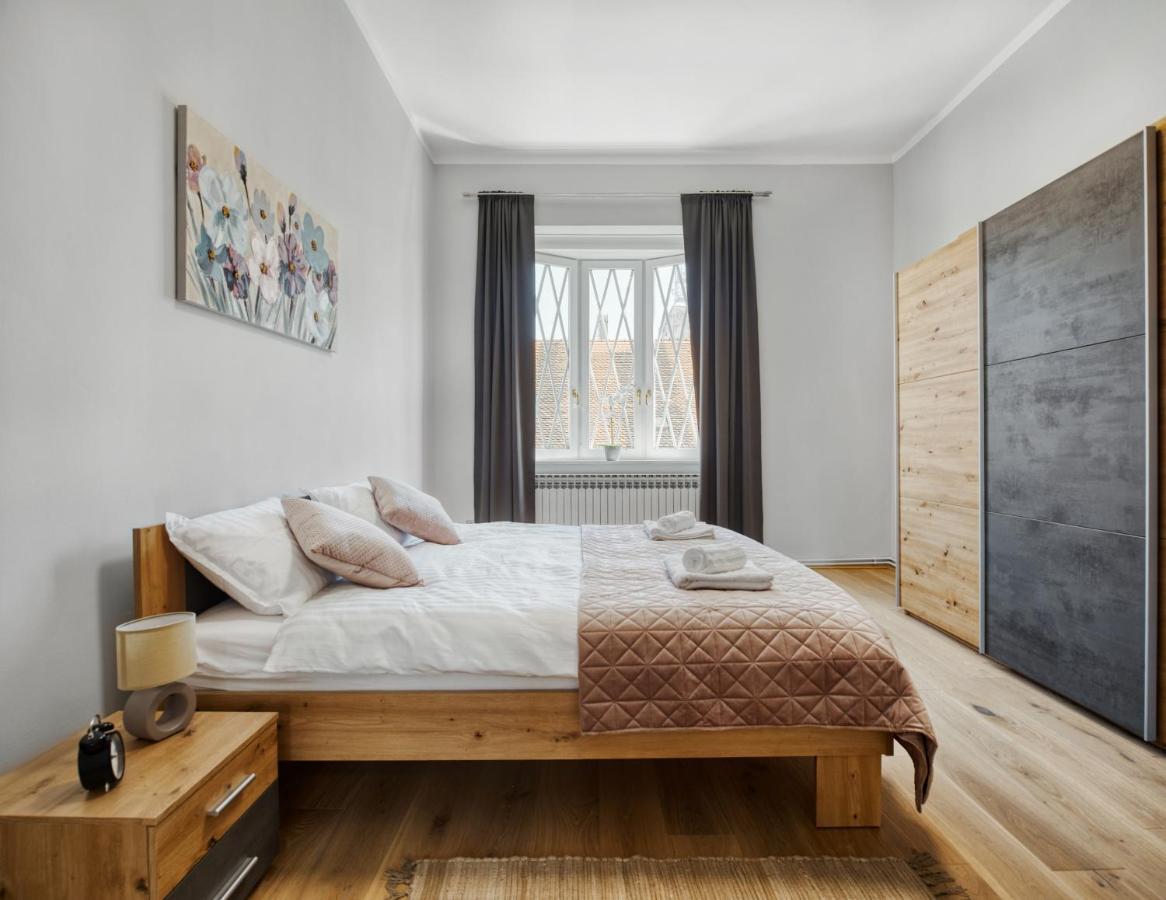City Twenty 2Bdr Apartment By Irundo Zagreb Bagian luar foto
