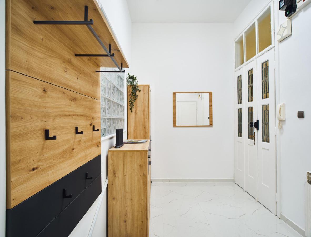 City Twenty 2Bdr Apartment By Irundo Zagreb Bagian luar foto